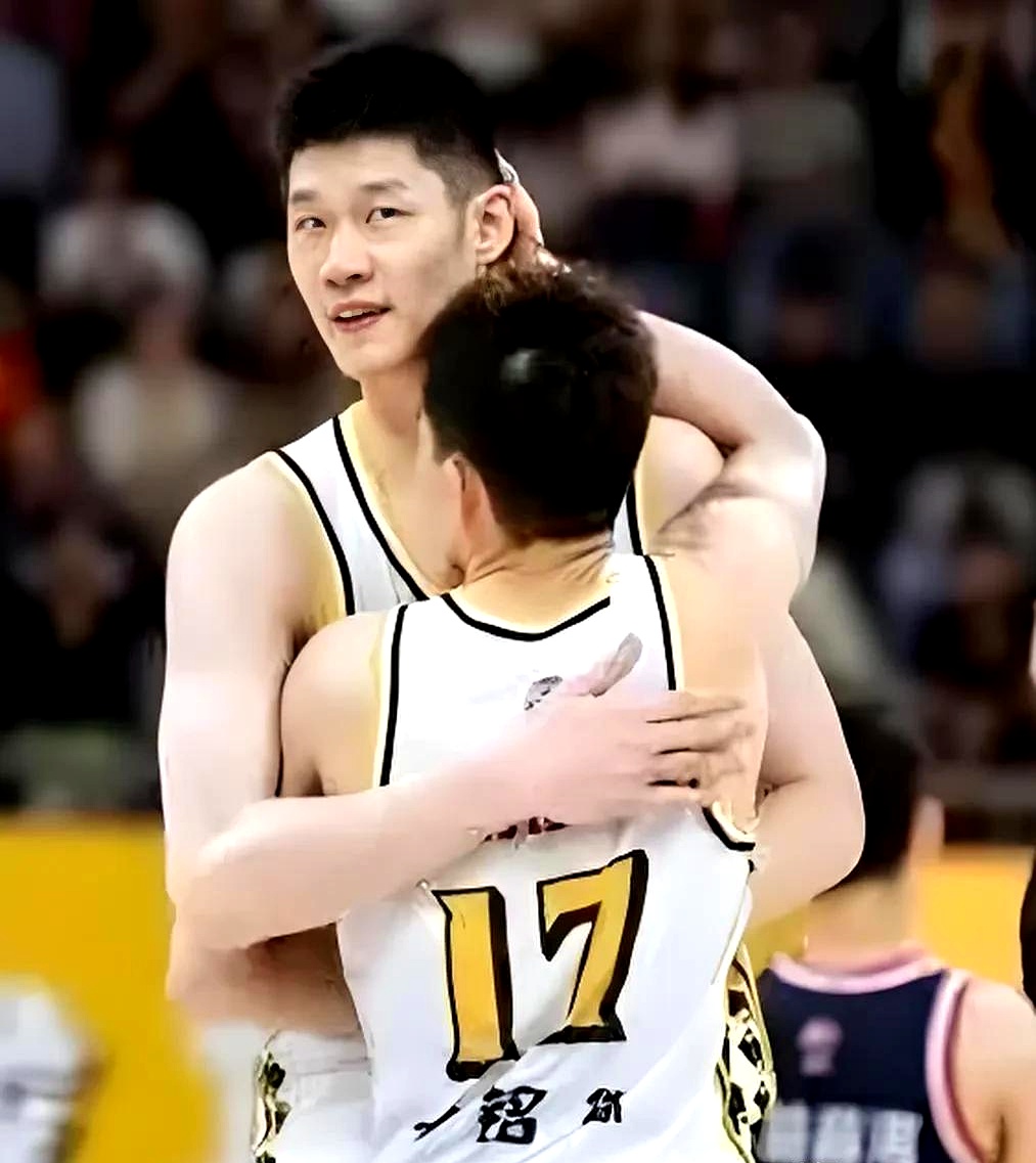 满冠体育app下载-广厦男篮转会期更衣室发声，志在NBA季后赛名次提升，媒体盛赞，轮换策略成焦点的简单介绍